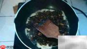 蛋包干酸菜:家常美味