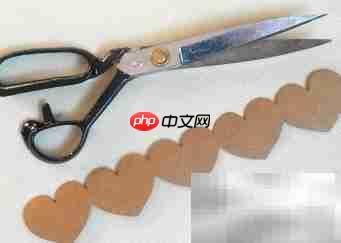纸板DIY心形收纳盒