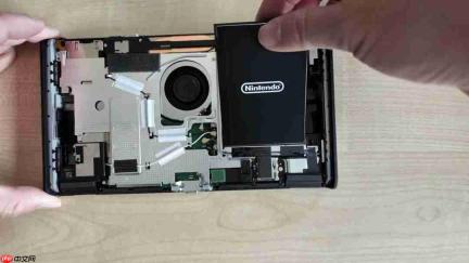 新版Switch 2官方视频:更换电池现在更容易了