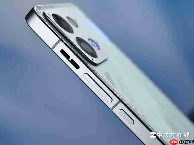OPPO K15 疾速白图赏:疾速美学与耐用性的融合
