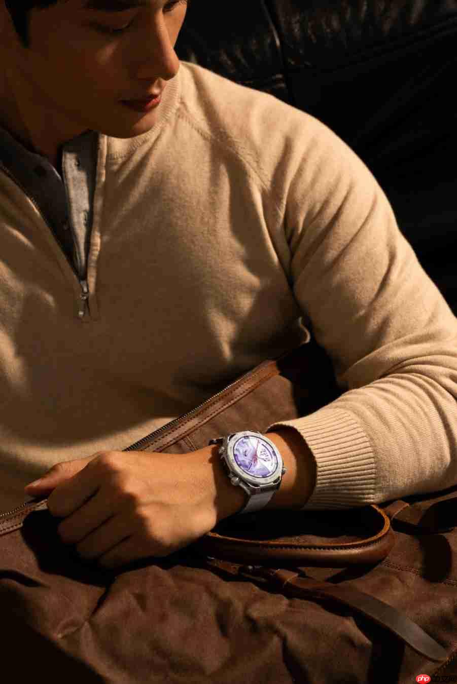 斩获冬博会卓越装备大奖!华为WATCH Ultimate 2 非凡探索展硬核实力