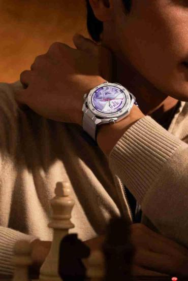 斩获冬博会卓越装备大奖！华为WATCH Ultimate 2 非凡探索展硬核实力