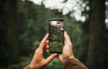 手机拍照总是模糊不清除了擦镜头还需要检查哪些设置