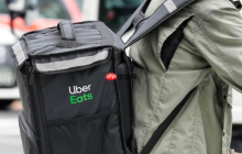 玩家分享美国参赛趣闻 点的优步外卖直接被扔到墙角