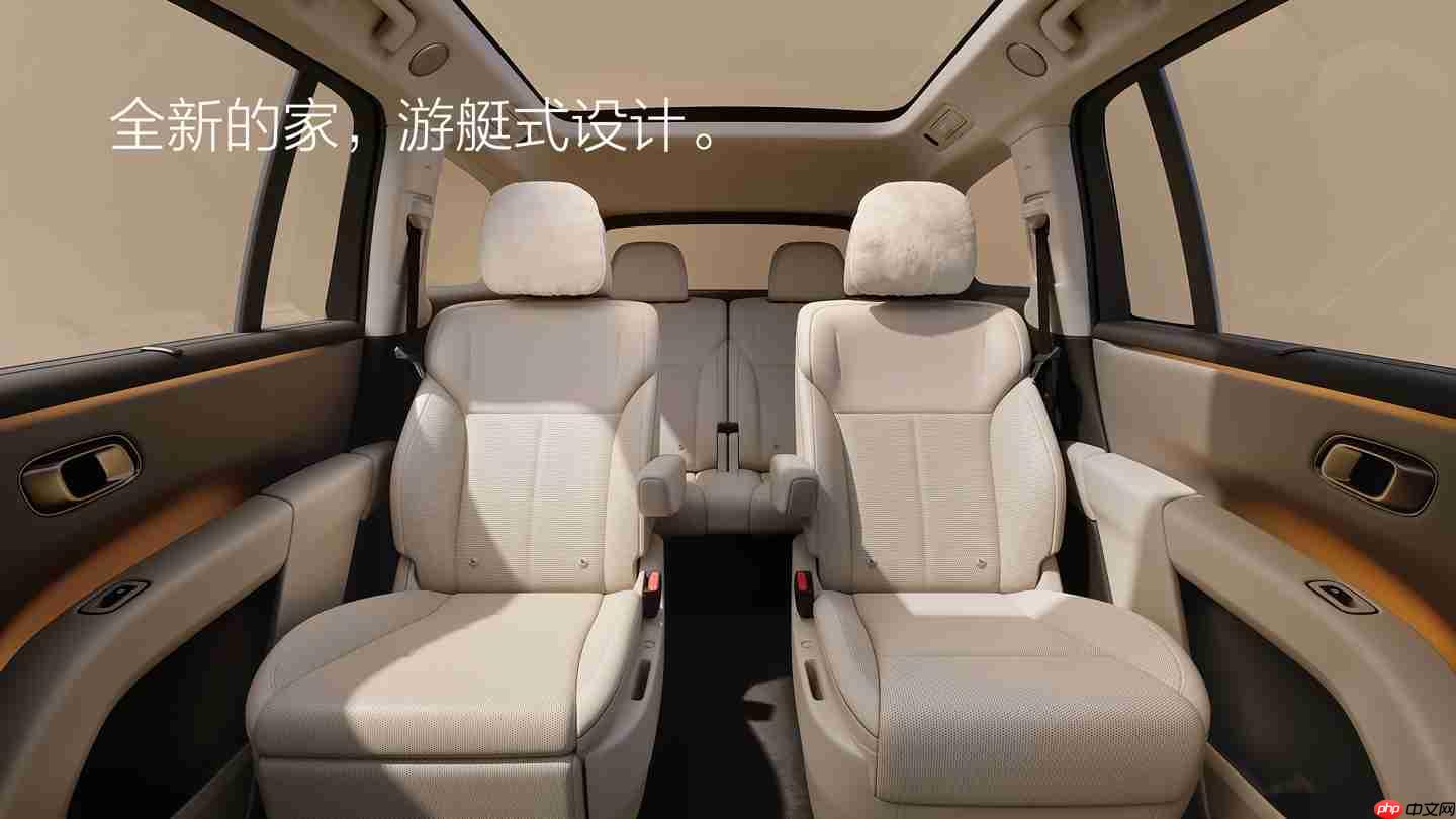 李想自嘲第一次看见理想 i8 觉得有点丑,越看越顺眼