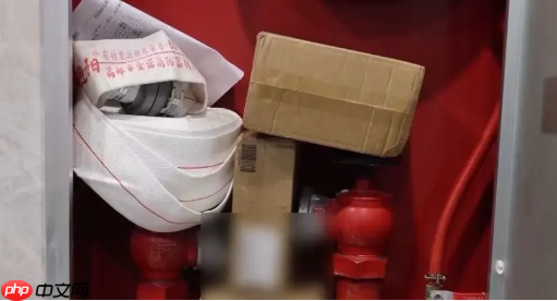 快递被“消火栓”签收 违法