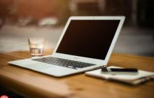 OLED笔记本电脑销量激增142%！市场渗透率同步攀升至10%