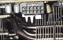 罕见！RTX 5090发生电容爆炸：散热片都被炸弯