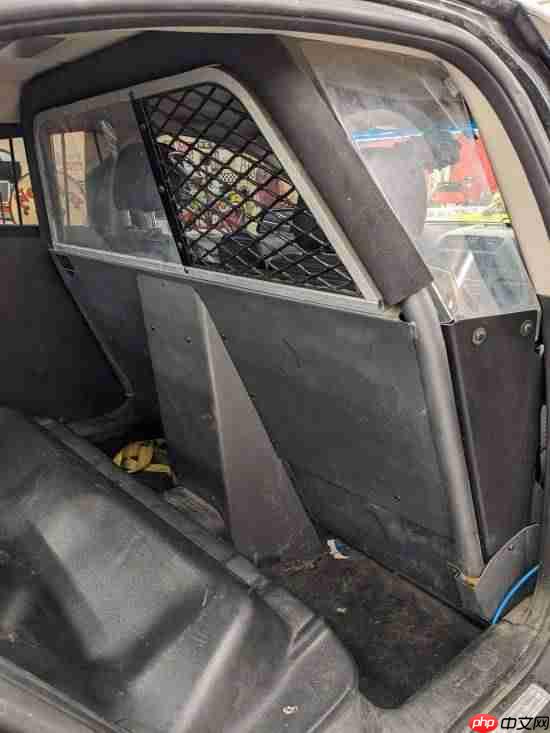 起拍价10美元！一辆用于《GTA6》扫描的警车正在拍卖