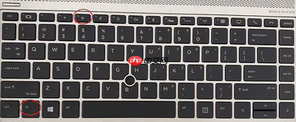 电脑显示屏怎么调节亮度 原来这样调节