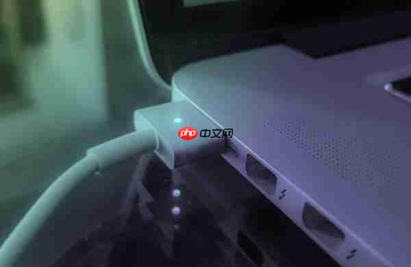 电脑主机正常运行但电脑屏幕不亮 这有解决方法