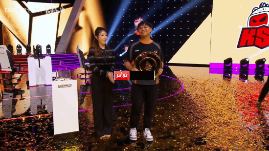 小孩EWC赛后专访:没敢想能卫冕EWC冠军 很开心