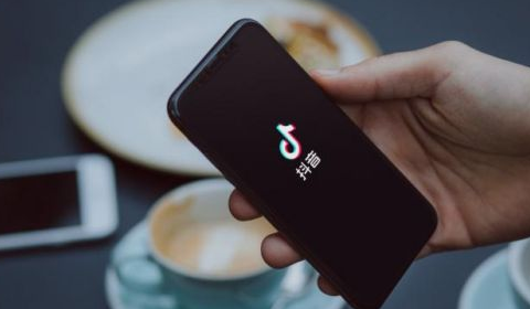 抖音自动旋转进全屏如何设置 抖音自动旋转进全屏设置方法一览