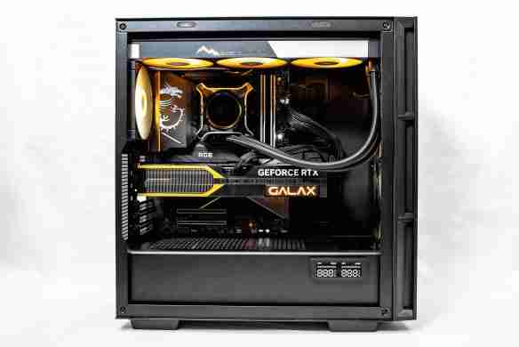 DLSS4·光追·AI三重加持!影驰 RTX 5070 Ti魔刃评测