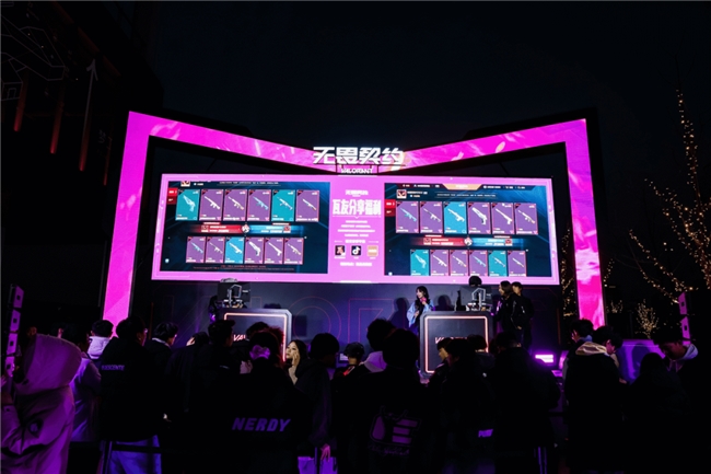 热血竞技，有TA更“搭”！AGON全力助阵无畏契约“瓦搭子夜市”