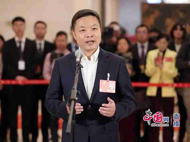 全国人大代表、小鹏汽车科技有限公司董事长何小鹏：计划2026年量产面向工业的l3级别人形机器人