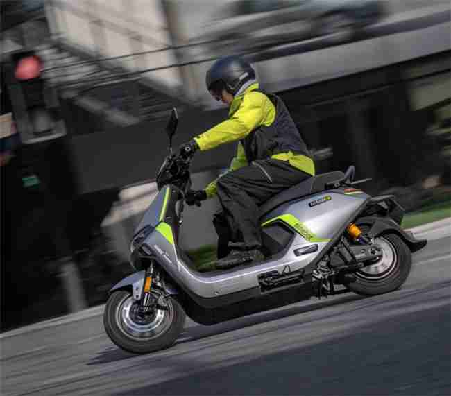 鲁大师2025年Q1季度电动车智能排行:九号领跑高端市场,极核、绿源智能化突围