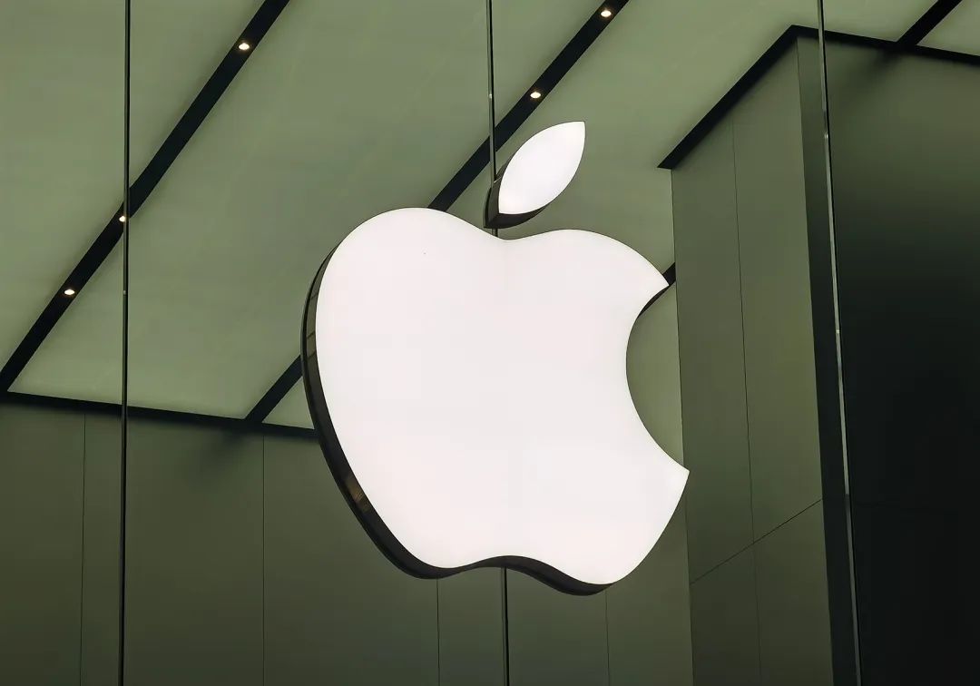 苹果联手阿里百度开发AI国行版iPhone,预计2025年中期上市