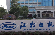 江特电机：公司目前持有或控制的锂矿资源量1亿吨以上