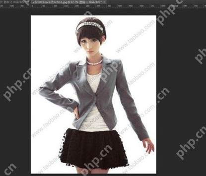 PS怎么去除多水印?多水印去除技巧分享