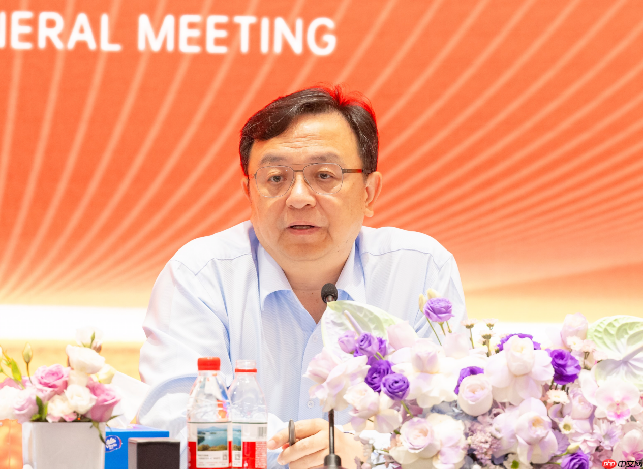 比亚迪王传福: 我们绝不拉踩同行,这是原则