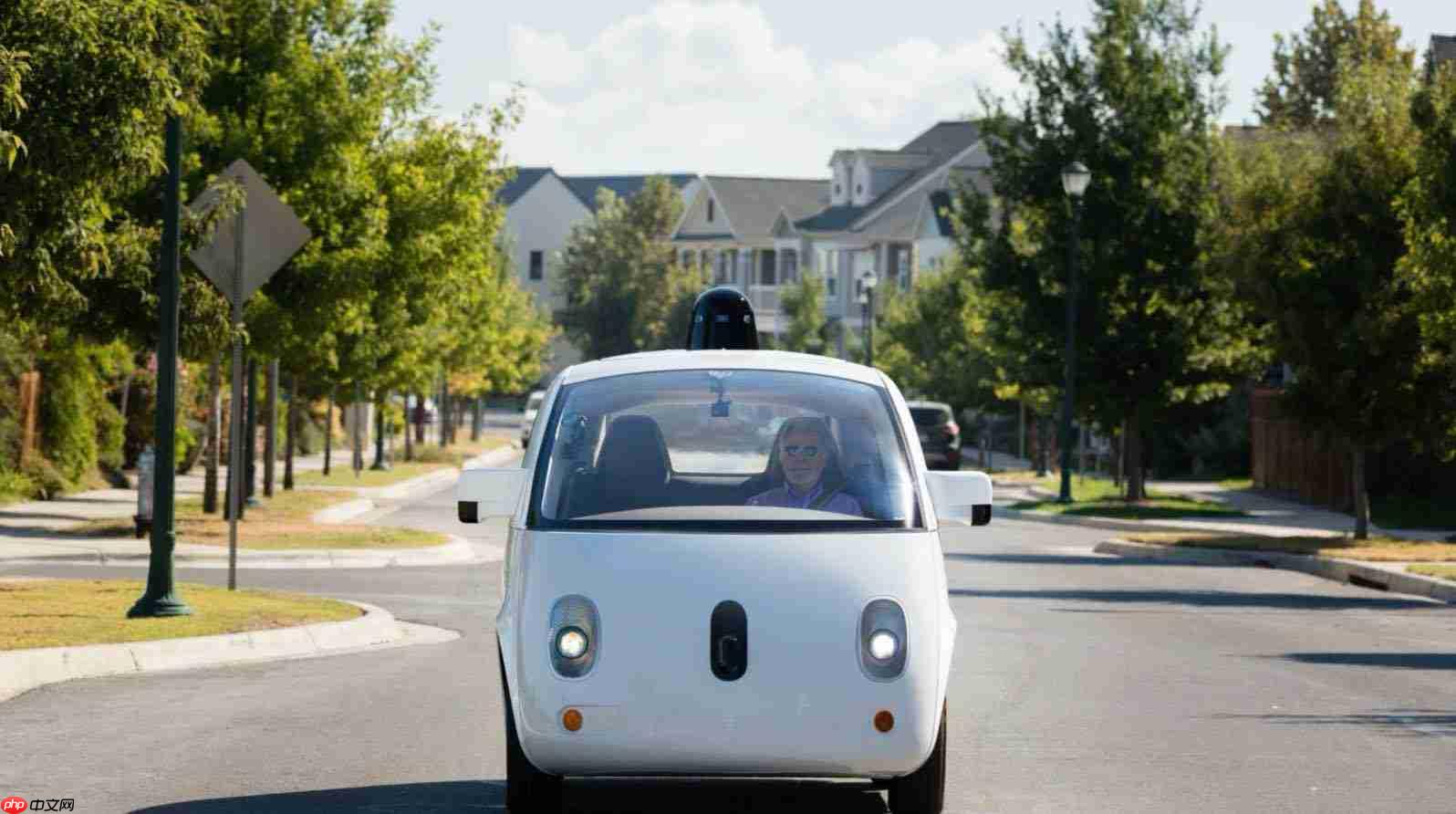 Robotaxi助特斯拉股价大涨，专家为何集体警告“挑战艰巨”？
