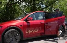 为Robotaxi打造，特斯拉改装版Model Y曝光