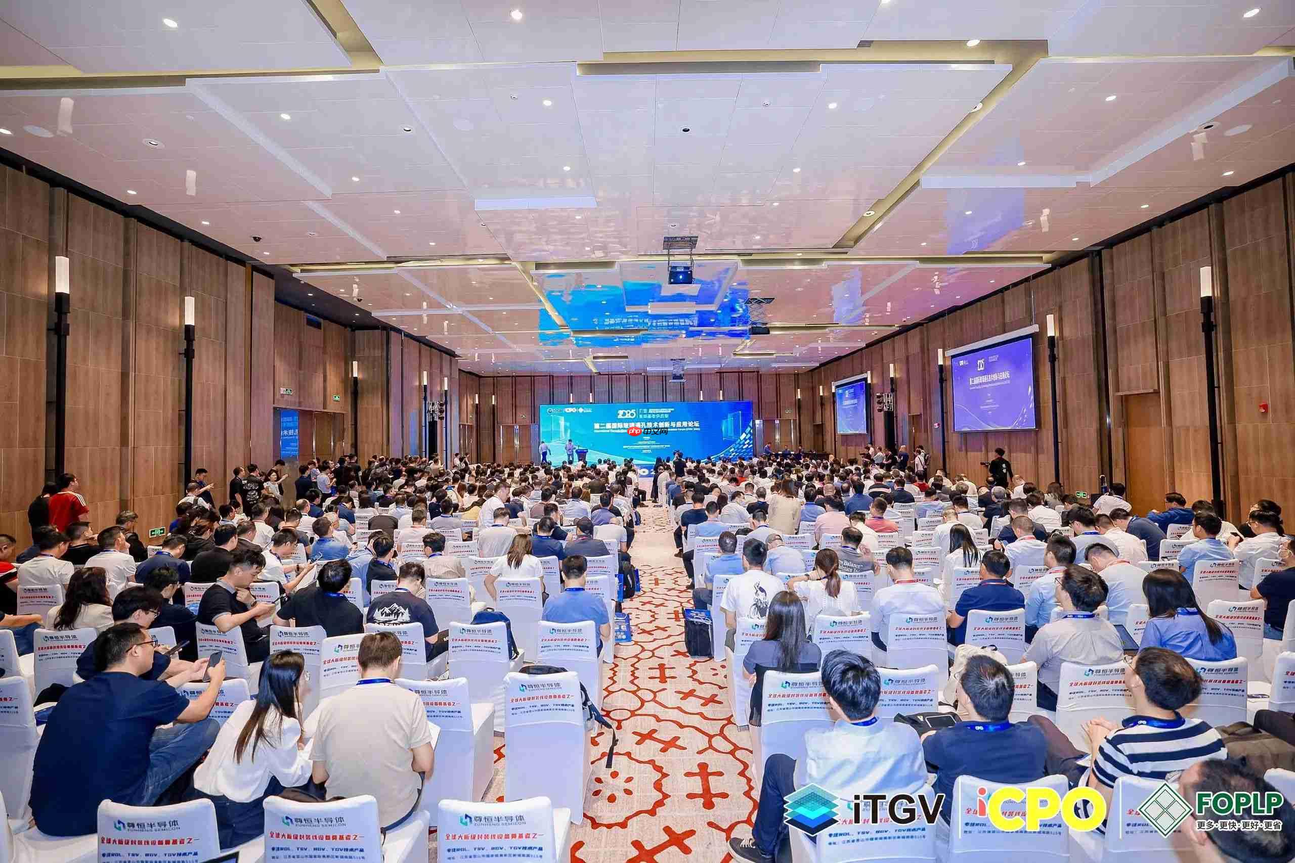 富创得智能科技：以扎实技术，服务玻璃基板封装未来