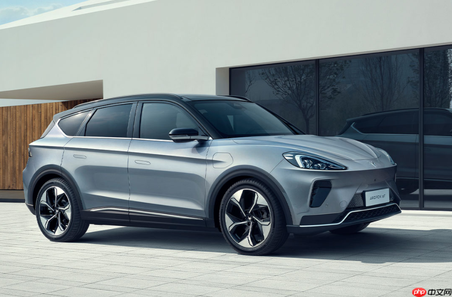 北汽蓝谷6月销售汽车1.2万辆，同比增长25.25%