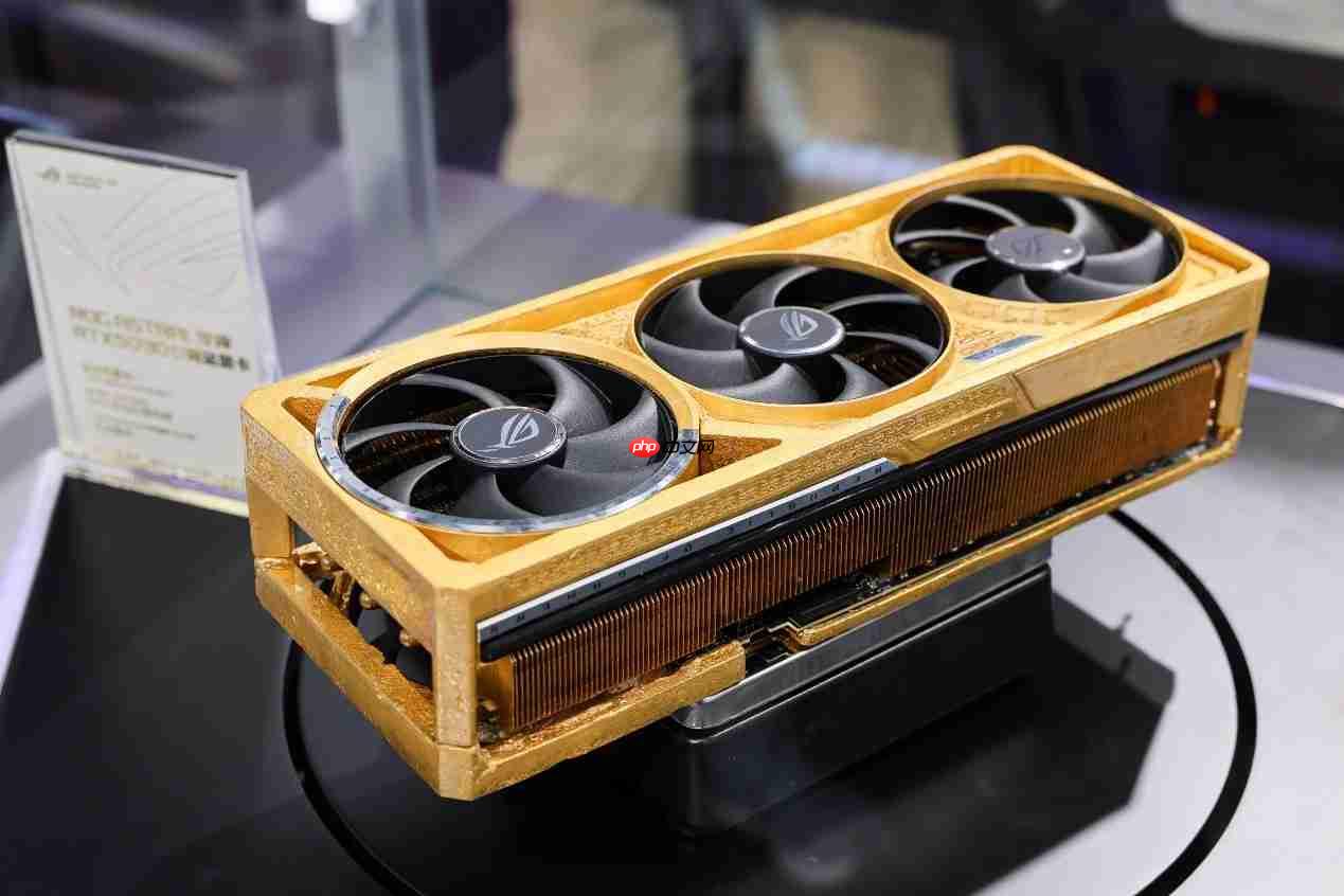 BW2025!华硕显卡信仰集结燃爆全场