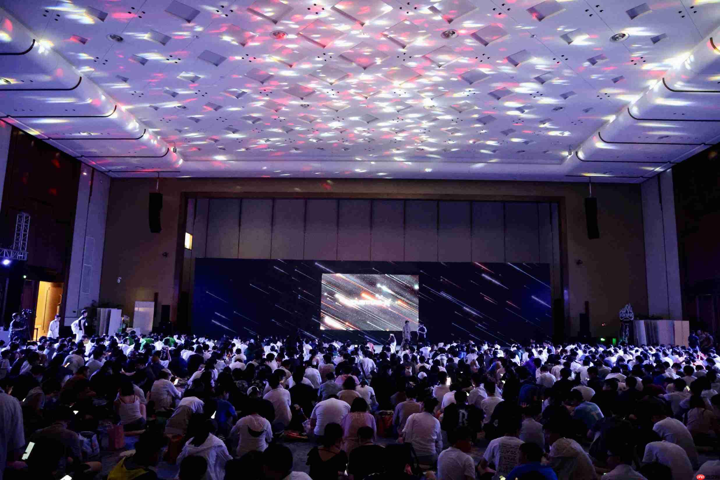 在中国最大的黑客松，我们找到了夏天