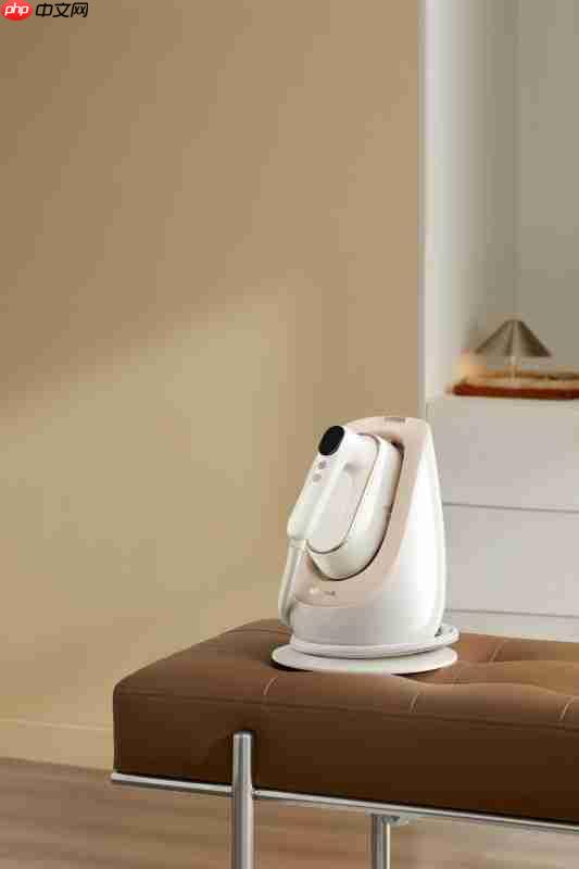 打造精致日常!小熊电器郁金香熨烫机深度护理衣物,即熨即穿