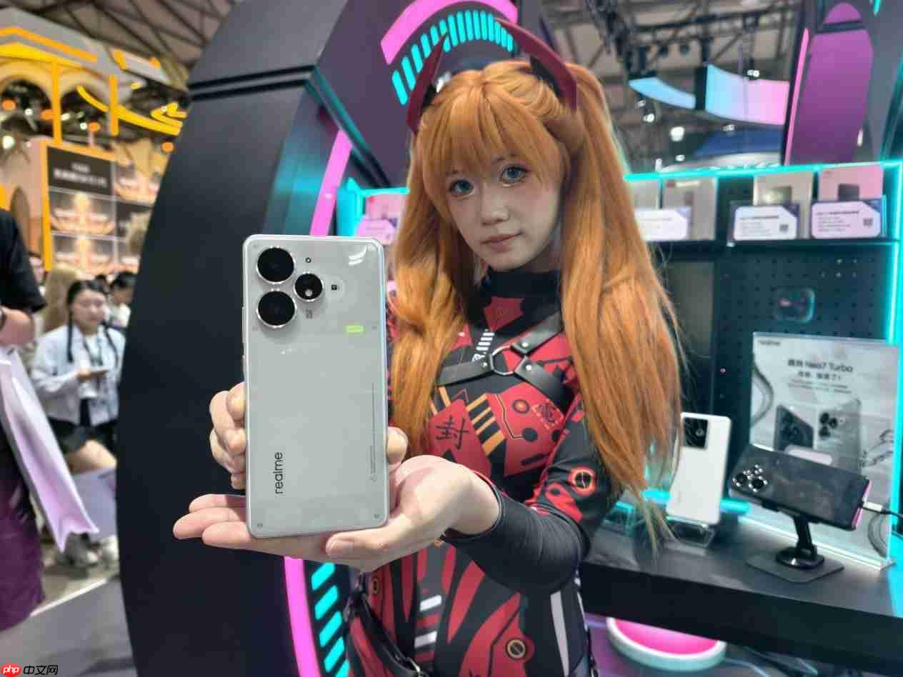 2025 ChinaJoy现场直击！真我登陆骁龙主题馆：GT7 Pro系列旗舰亮相