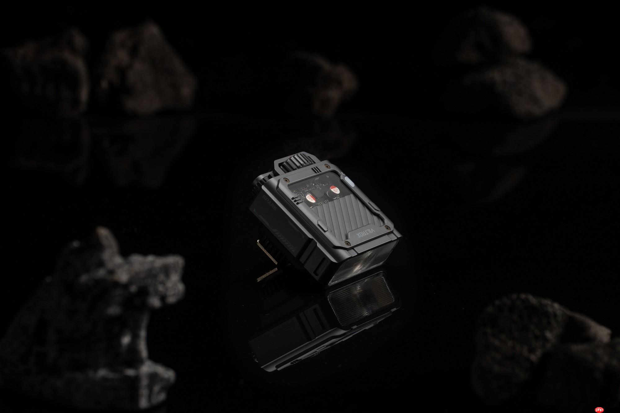 专业闪光迈入普及时代？唯卓仕SparkZ3 重塑TTL闪光灯性价比标杆