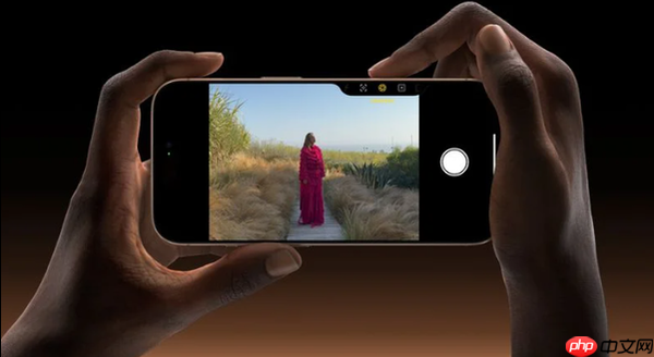 曝苹果iPhone 18并未取消拍照按键 但将改用低成本方案