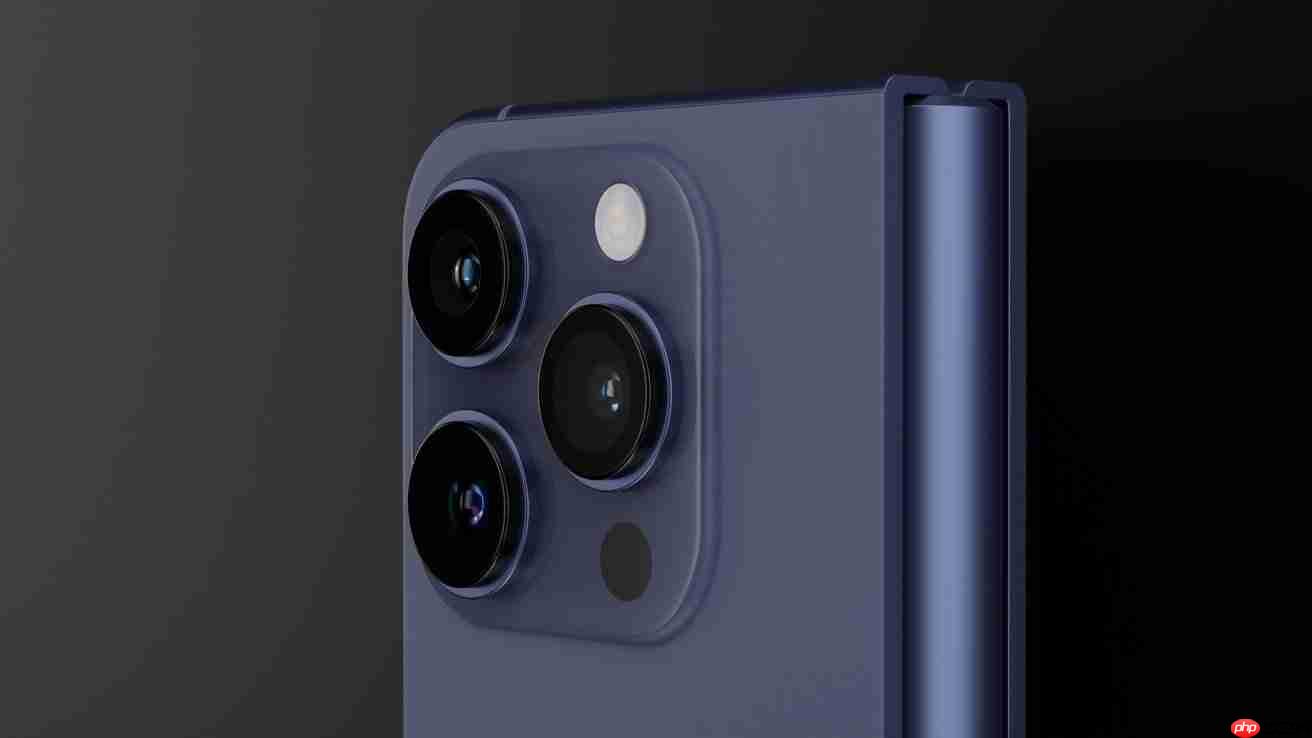 苹果首款折叠iPhone曝料：自研C2基带芯片+Touch ID指纹识别