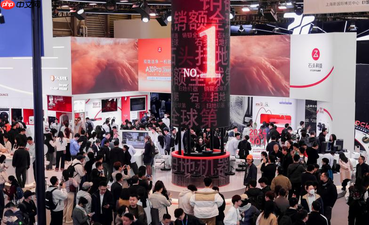 石头科技登顶2025上半年全球清洁机器人市场 扫地机品类稳居第一