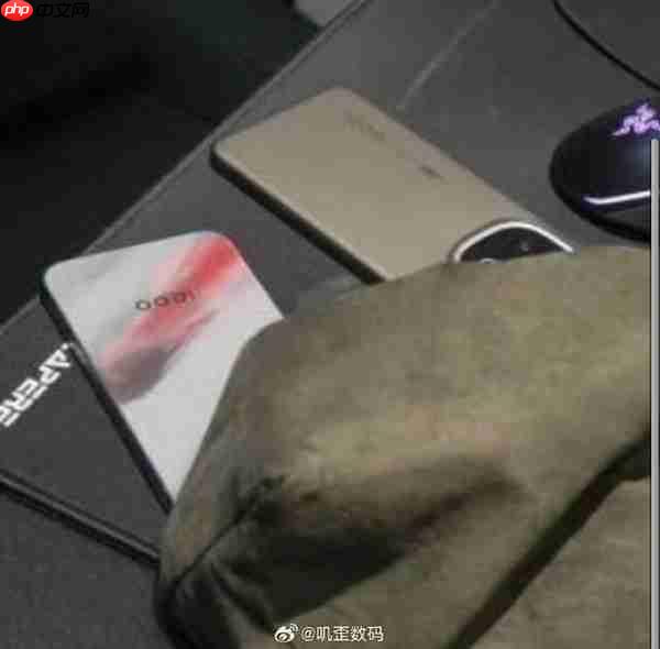 iQOO 15真机图曝光!延续上代设计 新增两款配色?