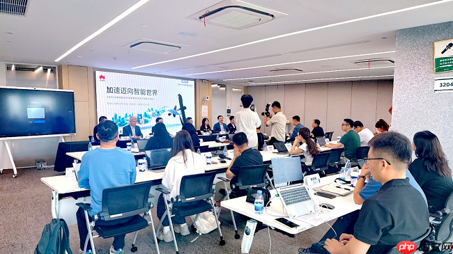 加速迈向智能世界华为即将亮相2025中国国际信息通信展