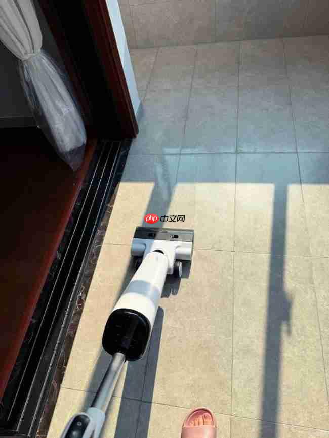 洗地机有吸尘器功能吗?吸尘器实用还是洗地机实用?2025选购指南