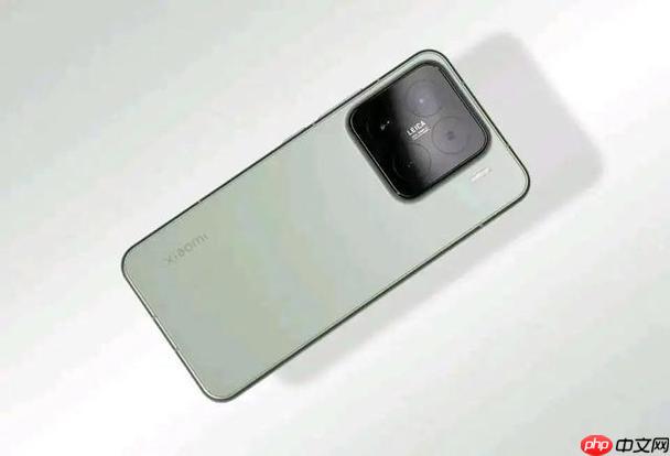 小米17边框比iPhone17窄吗_屏占比与正面外观对比