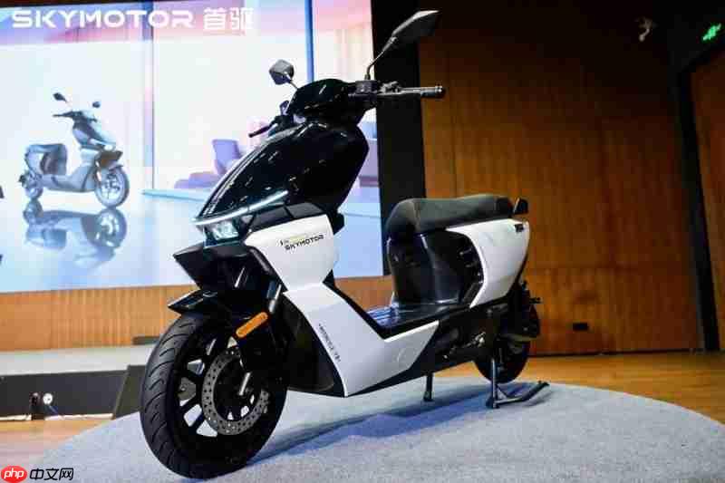 首驱发布“智能出行机器人”，三大行业技术重塑两轮赛道