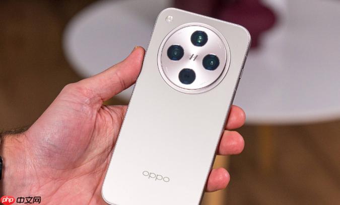 OPPOFindX9系列屏幕边框谁更窄_OPPOFindX9系列与iPhone16系列边框对比