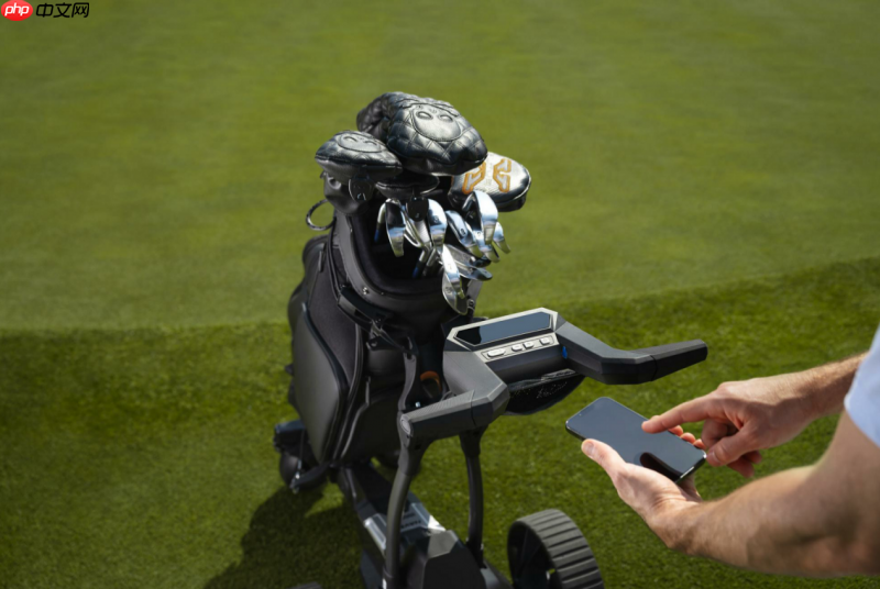 NAVEE助力成都高协联盟赛,智能球包车捐赠拍卖赋能青少年公益