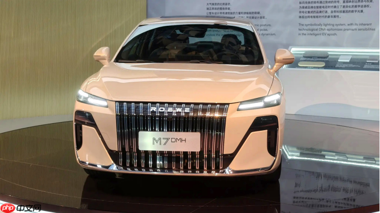 2025插电混动新能源选购指南，这款车为啥是10万级优选