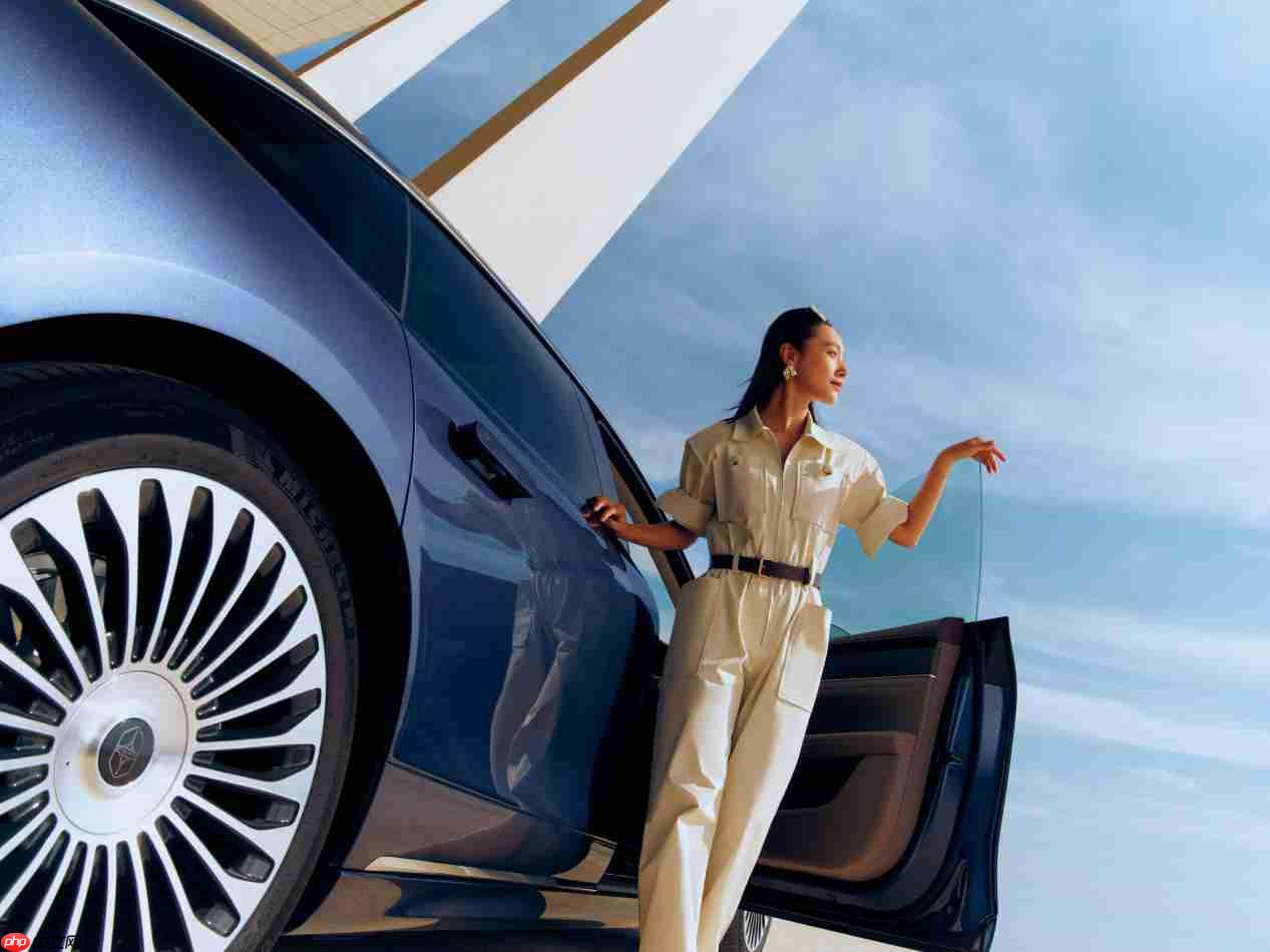 销量背后的豪华新定义!新款享界S9为何能在开订2个小时突破3000台?