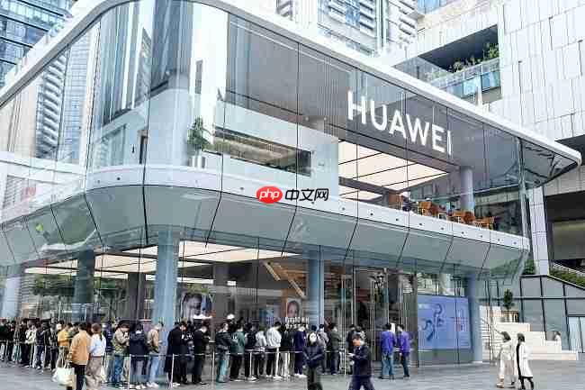 华为Mate新机开启预订，门店预订盛况空前