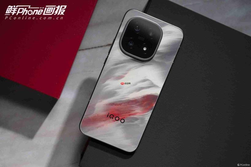 iQOO 15 Ultra内部示意图曝光，搭行业最大风扇+451万分跑分
