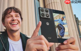 联想moto发布Razr Fold折叠屏手机 搭载高通骁龙8 Gen 5