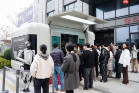 浙江人形发布“NAVIAI零售胶囊仓”,携手华侨城文旅重塑智慧零售商业逻辑